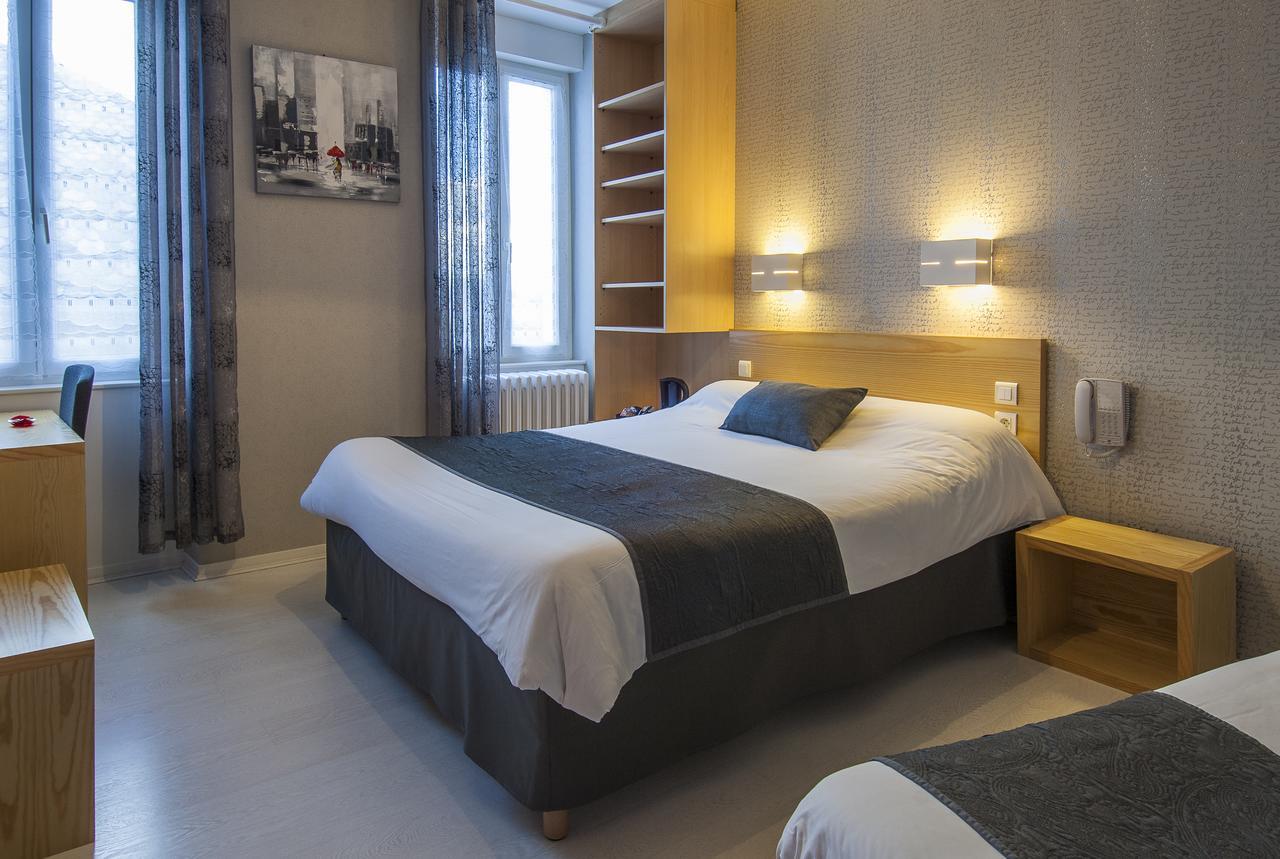 Logis Hotel Restaurant Cazes Arazat Laissac Exterior foto